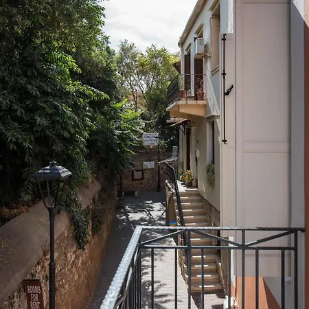 Elia Portou خانيا