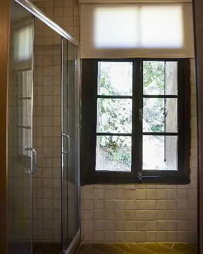 Elia Portou Готель