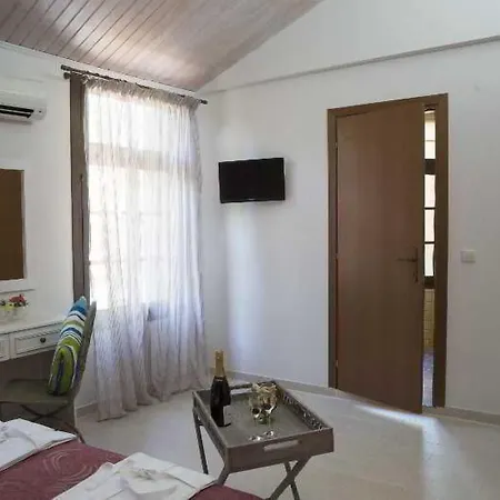 Elia Portou 3*